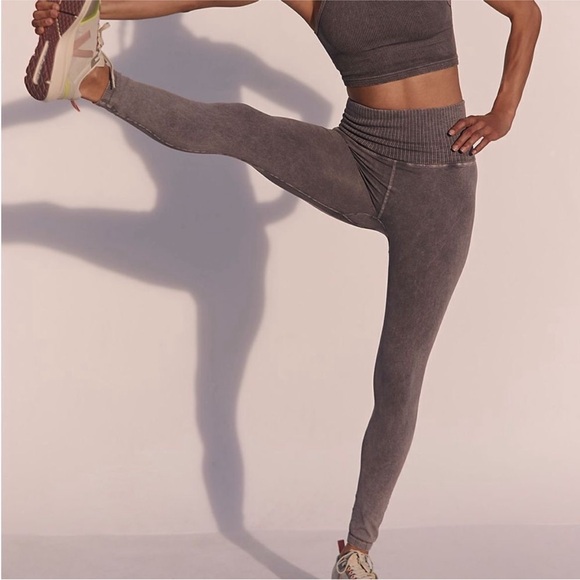 NWOT Free People Movement High Rise Good Karma 7/8 Leggings Washed Grey XS/S IR - Picture 2 of 7